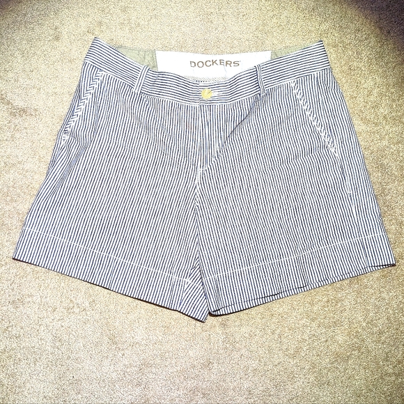 Dockers Classic Striped Shorts - Picture 1 of 5